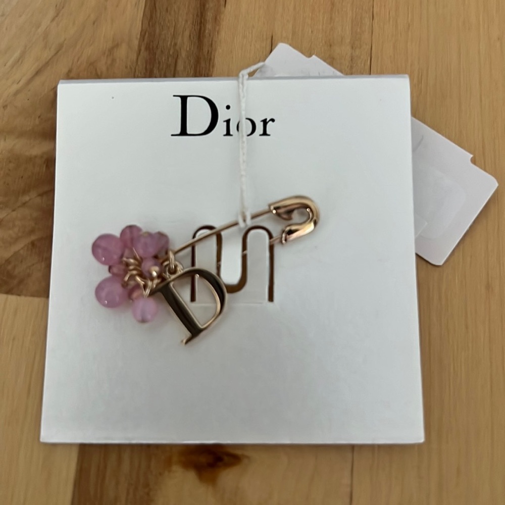 Dior brooch